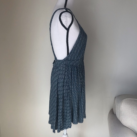 UO Ecoté High-Neck Keyhole Blue Patterned Dress - Picture 7 of 8